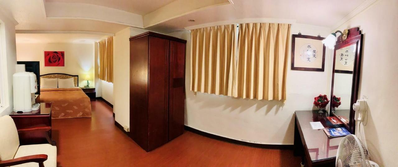 Athens Hotel Taichung Bagian luar foto